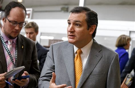 Cruz vows old post office rehab .
